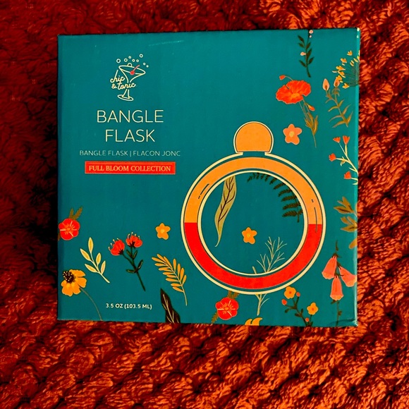 🩷NWT! Chic and Tonic Pink Bangle Flask🩷 - Picture 1 of 4